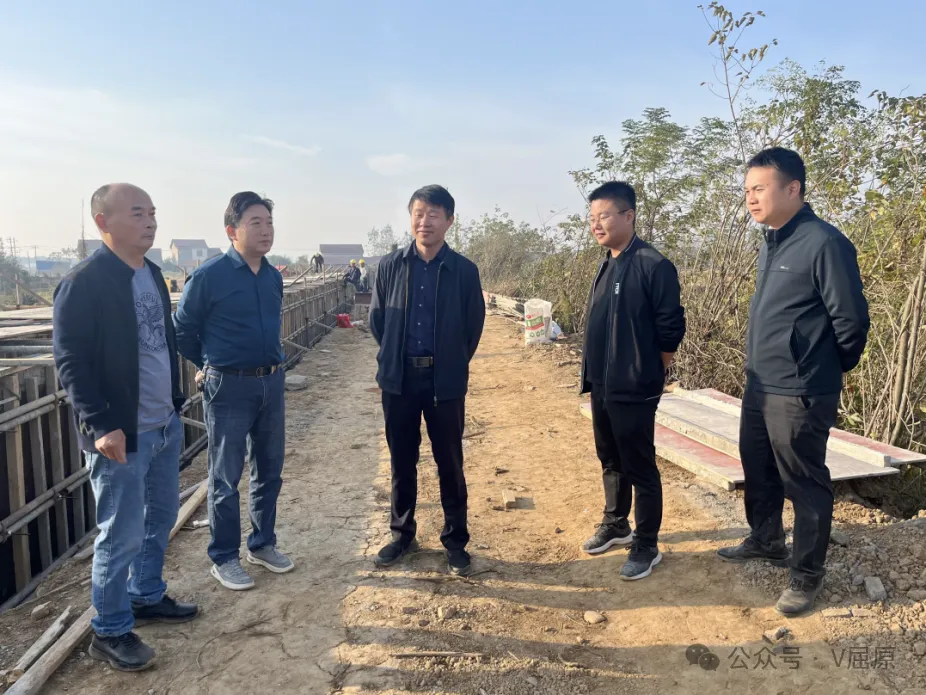 向科軍帶隊(duì)調(diào)研國(guó)債水利項(xiàng)目建設(shè)工作并開(kāi)展巡河