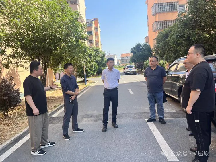沈小星主持召开重点工作督导推进会议