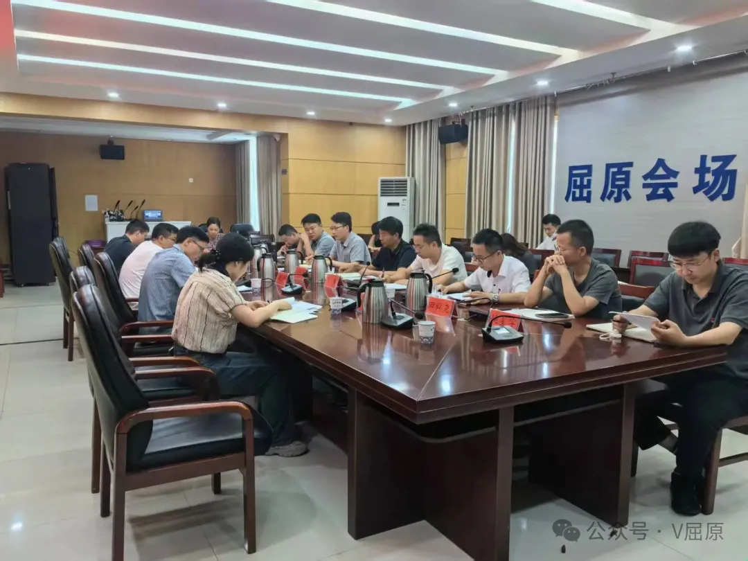 向科军以普通党员身份参加所在党支部主题党日活动