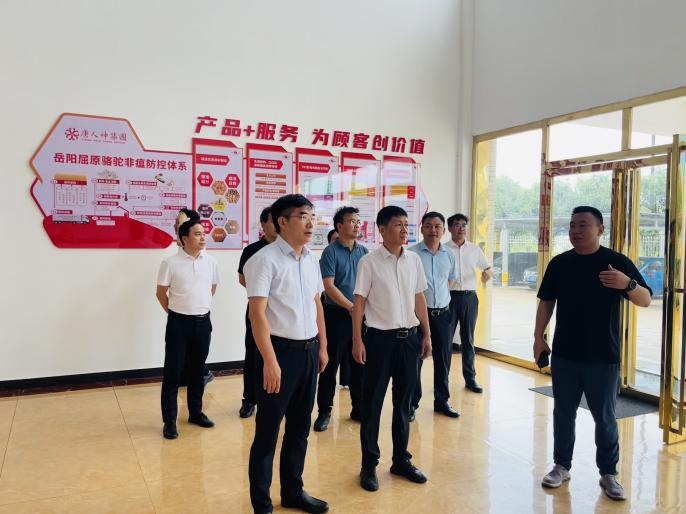 张世愚来屈原调研经济运行情况
