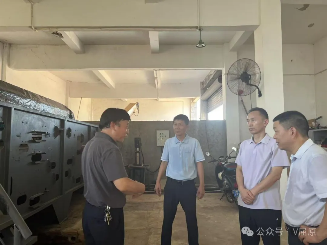 沈小星專題調研城市管理工作