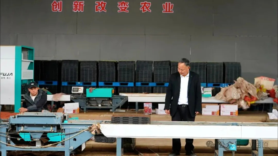 带着“田埂建议”上两会，载着“科技兴农”回田间——记全国人大代表阳岳球的“三农”心声
